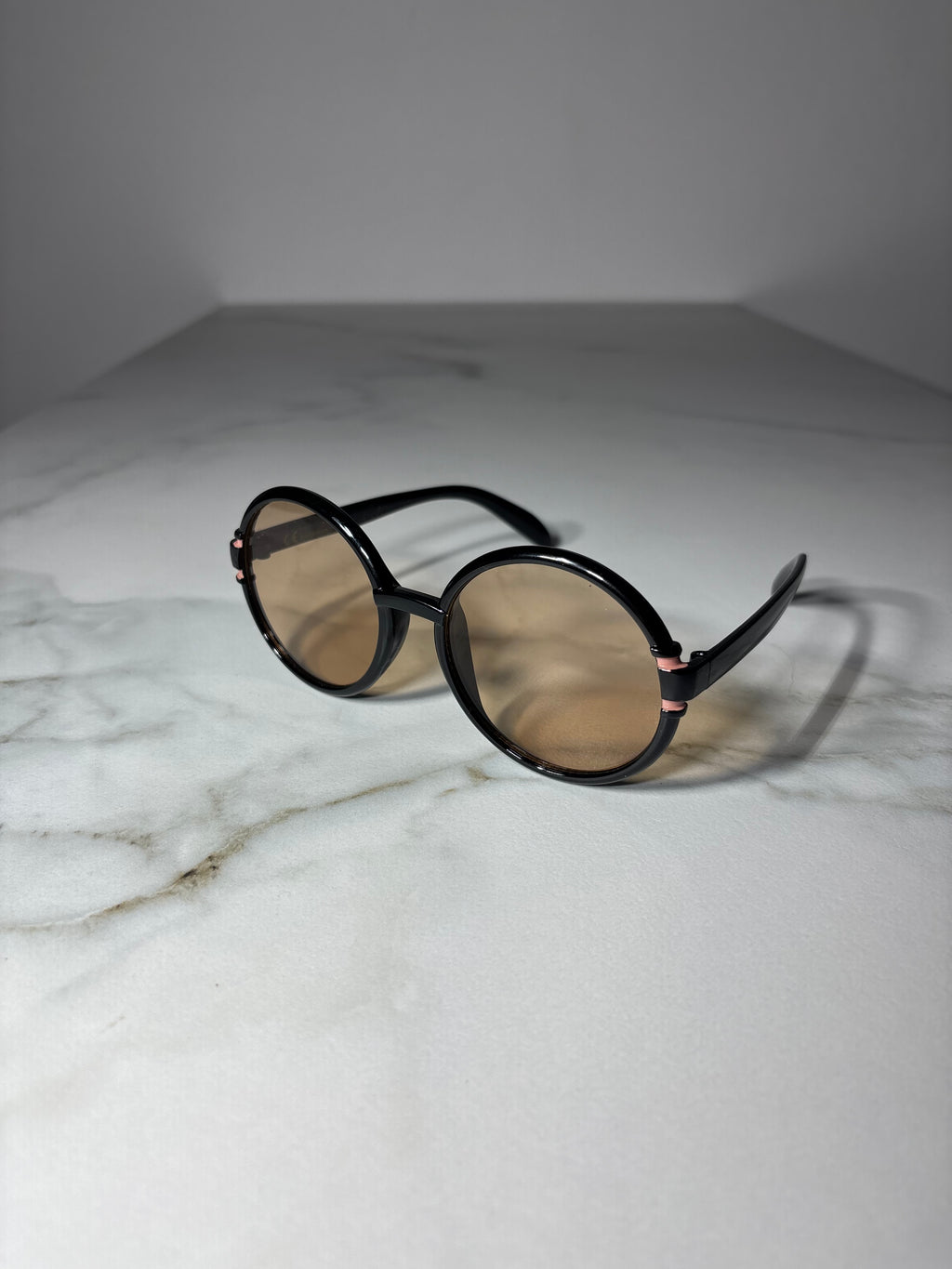 Boston Moon – okulary inspirowane klasyką Bostonu
| Billion Moons