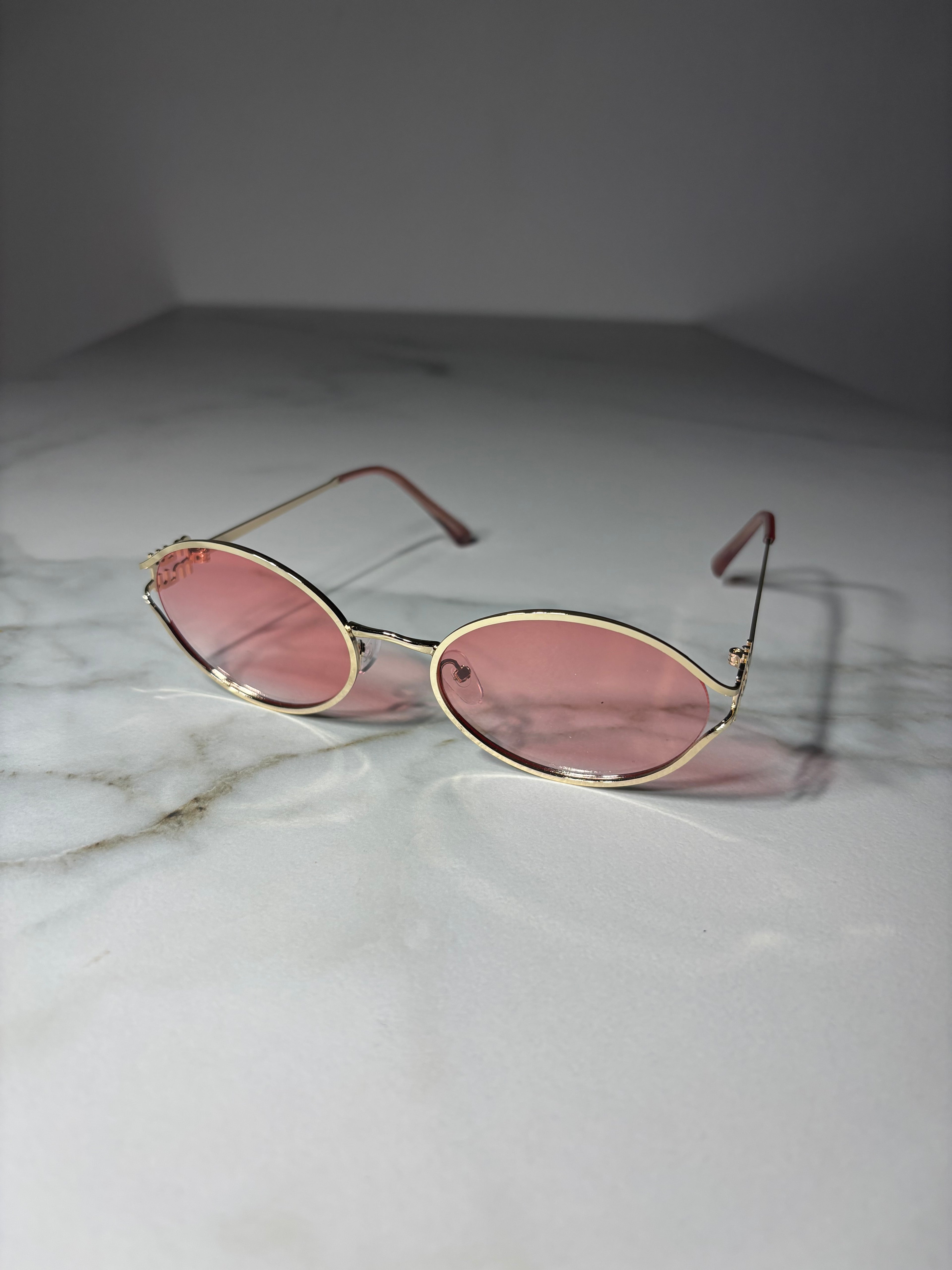 Alanya Moon – okulary fashion inspirowane światłem Alanyi. Billion Moons