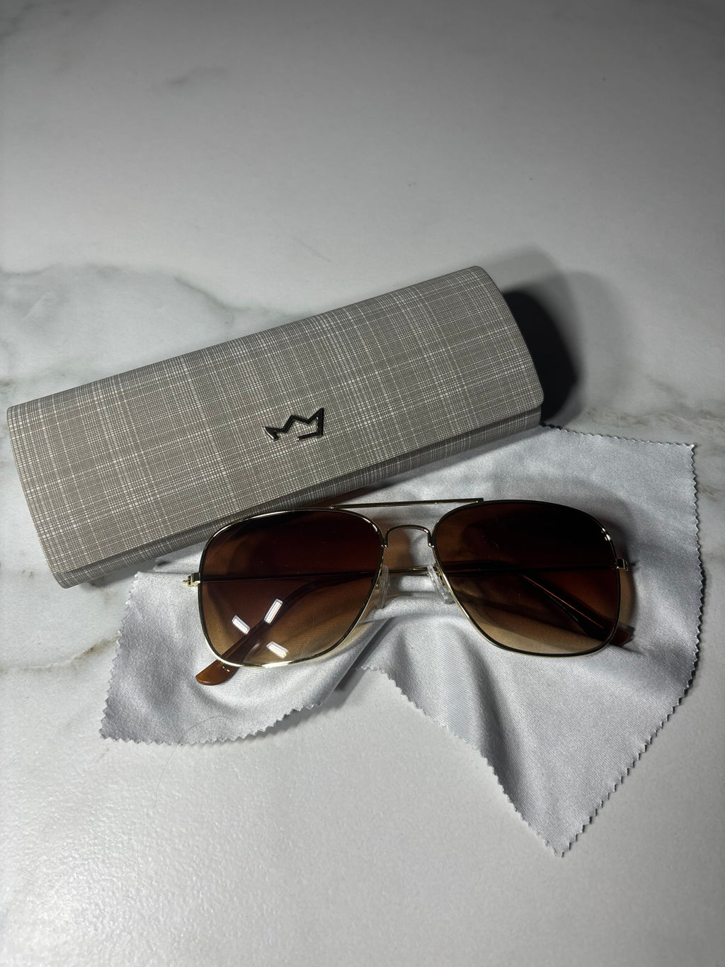 Korynt Moon – okulary fashion inspirowane historią Koryntu. Billion Moons