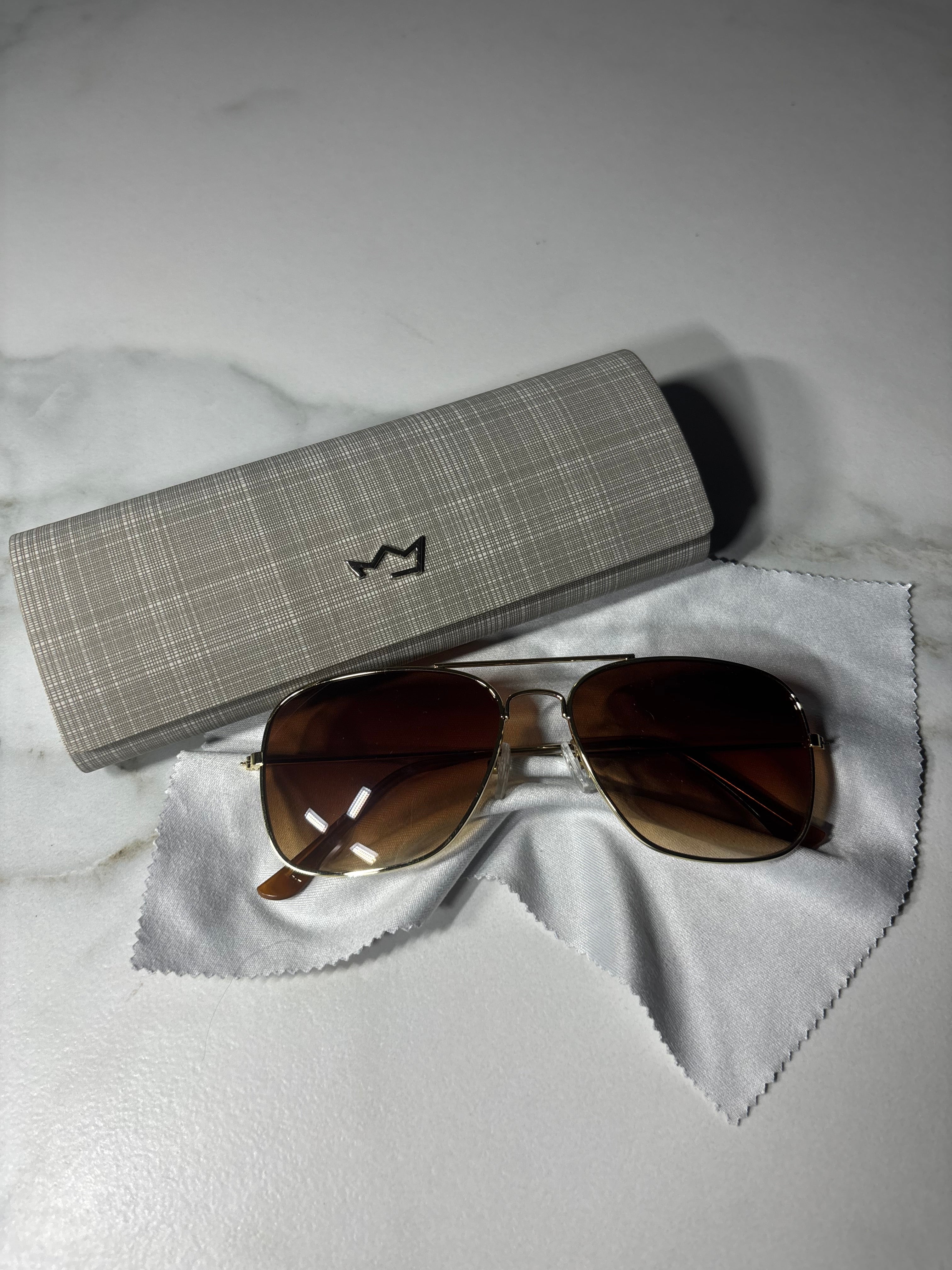 Korynt Moon – okulary fashion inspirowane historią Koryntu. Billion Moons