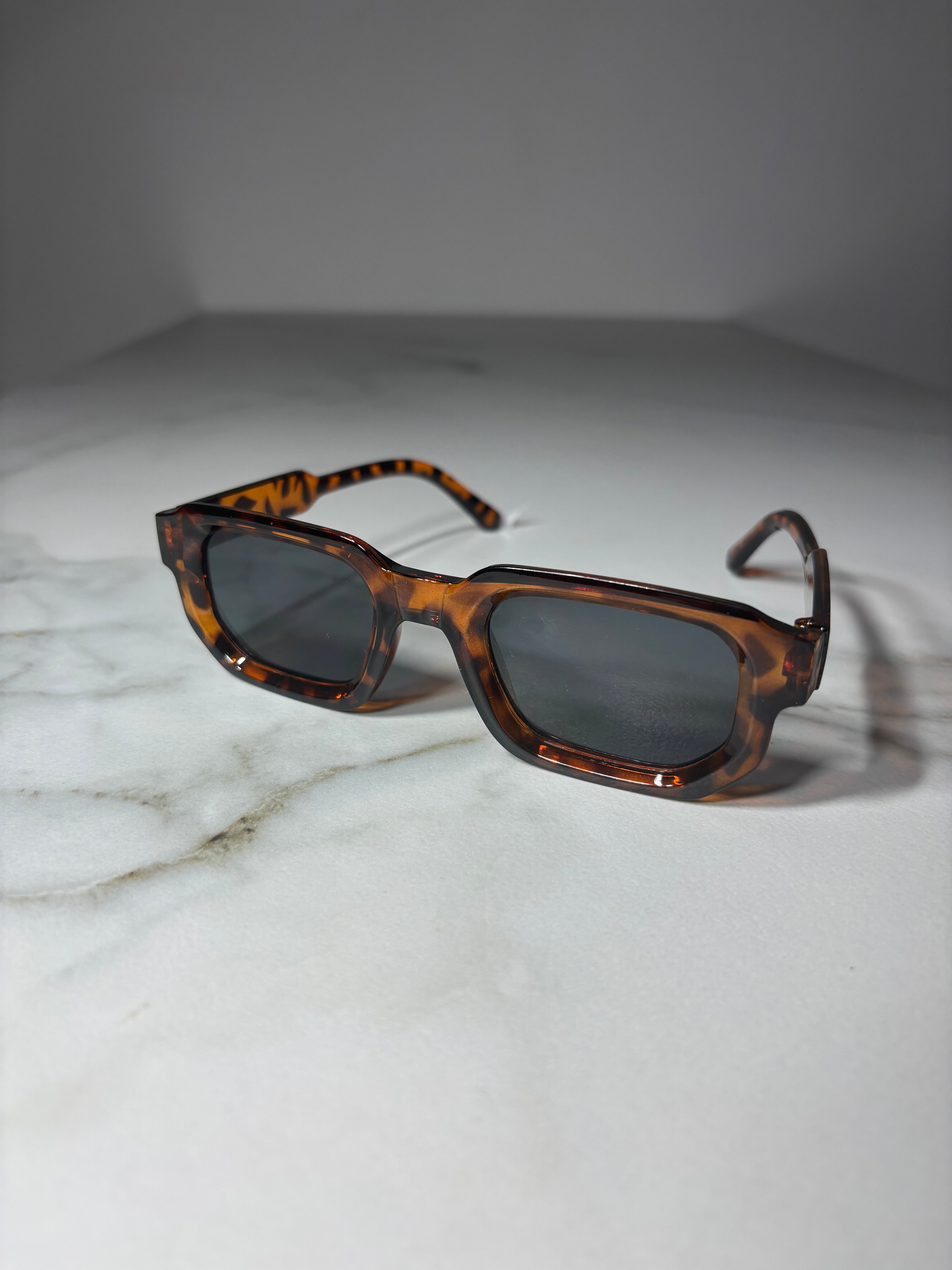 Tunis Moon – okulary fashion inspirowane światłem Tunisu. Billion Moons