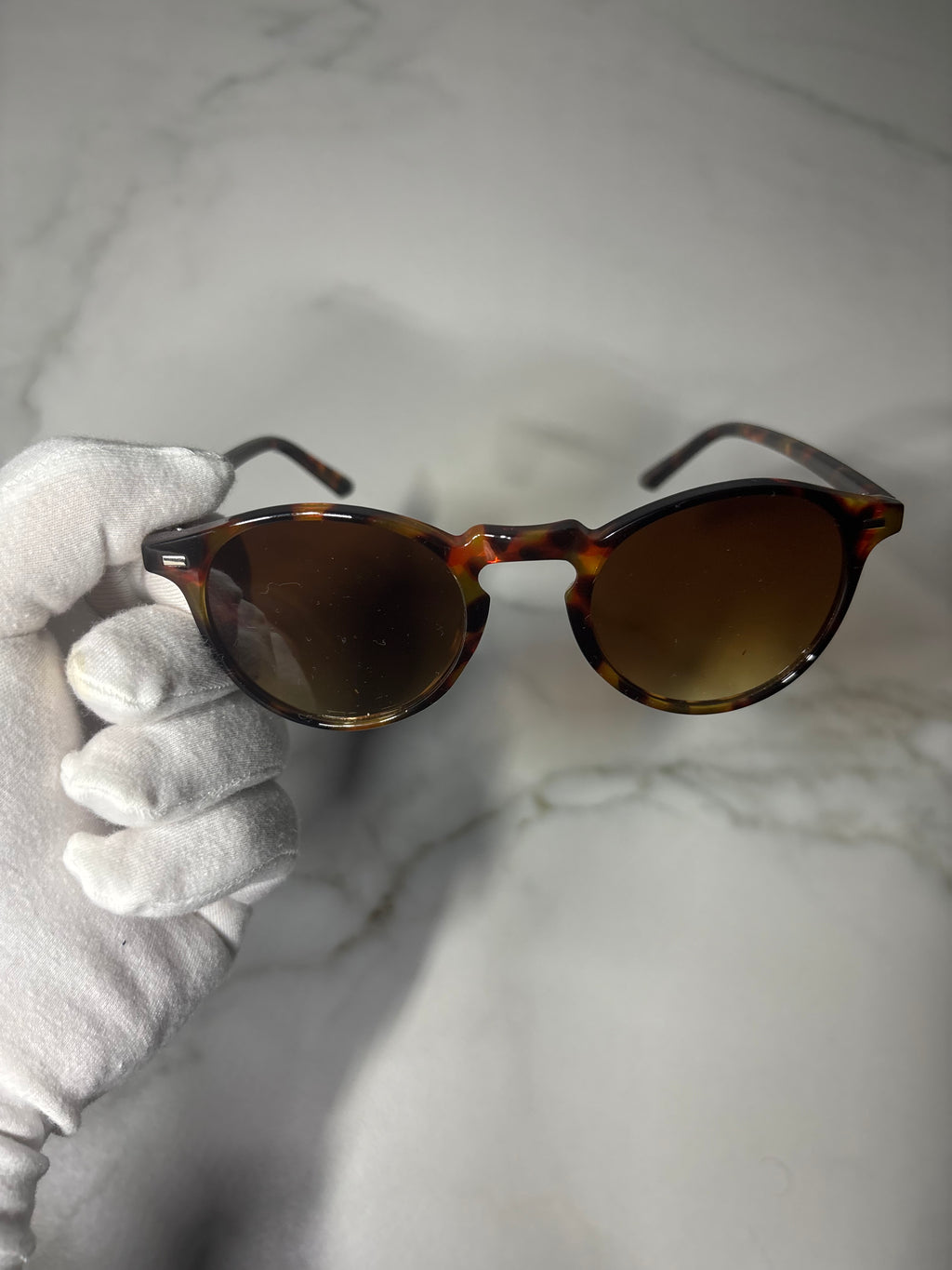 Stambuł Moon – okulary fashion inspirowane kontrastami Stambułu. Billion Moons