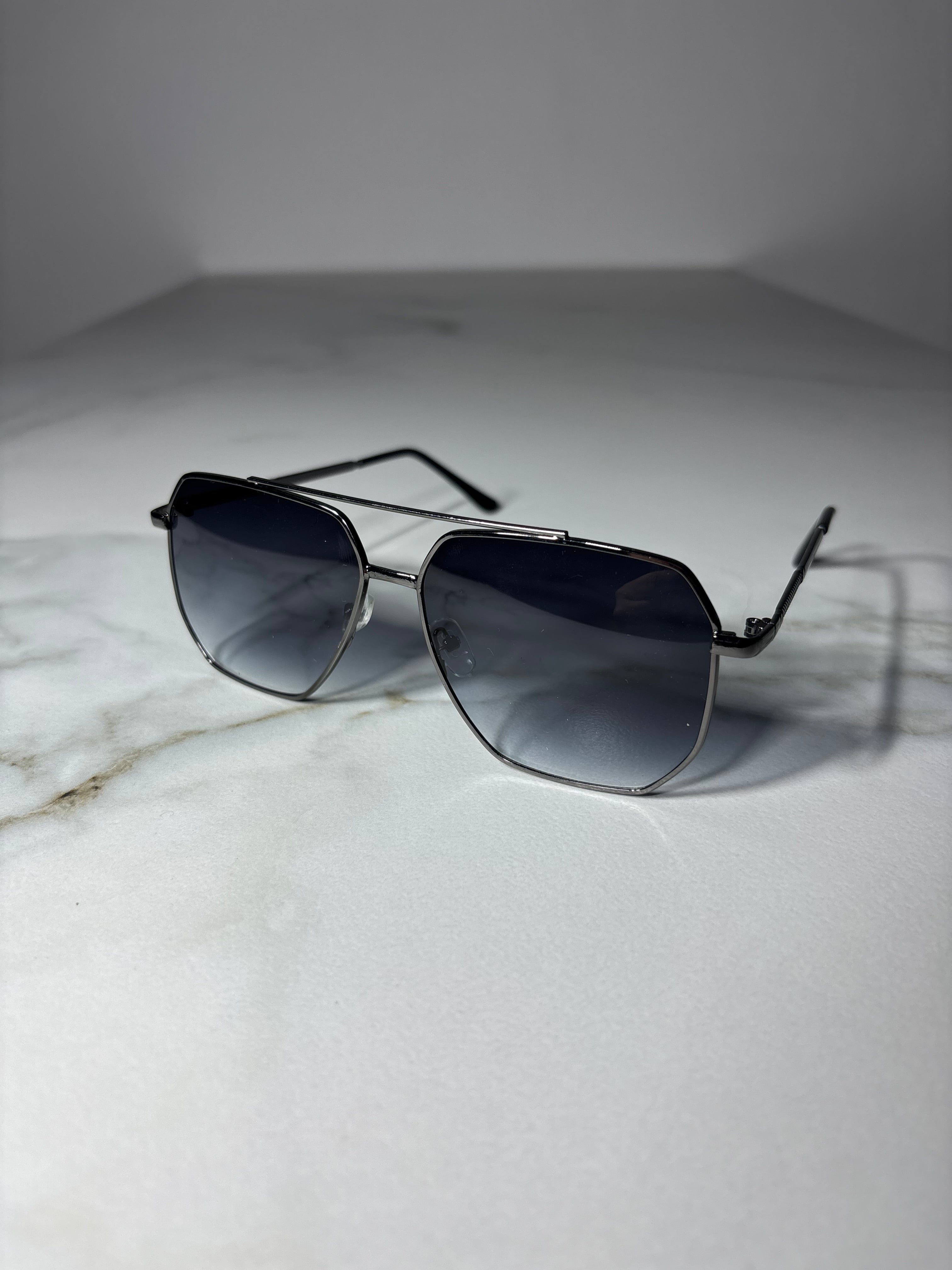 Phoenix Moon – okulary inspirowane światłem Phoenix|Billion Moons