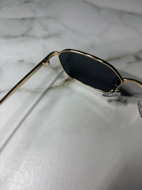 Ateny Moon – okulary fashion inspirowane światłem Aten.
Billion Moons