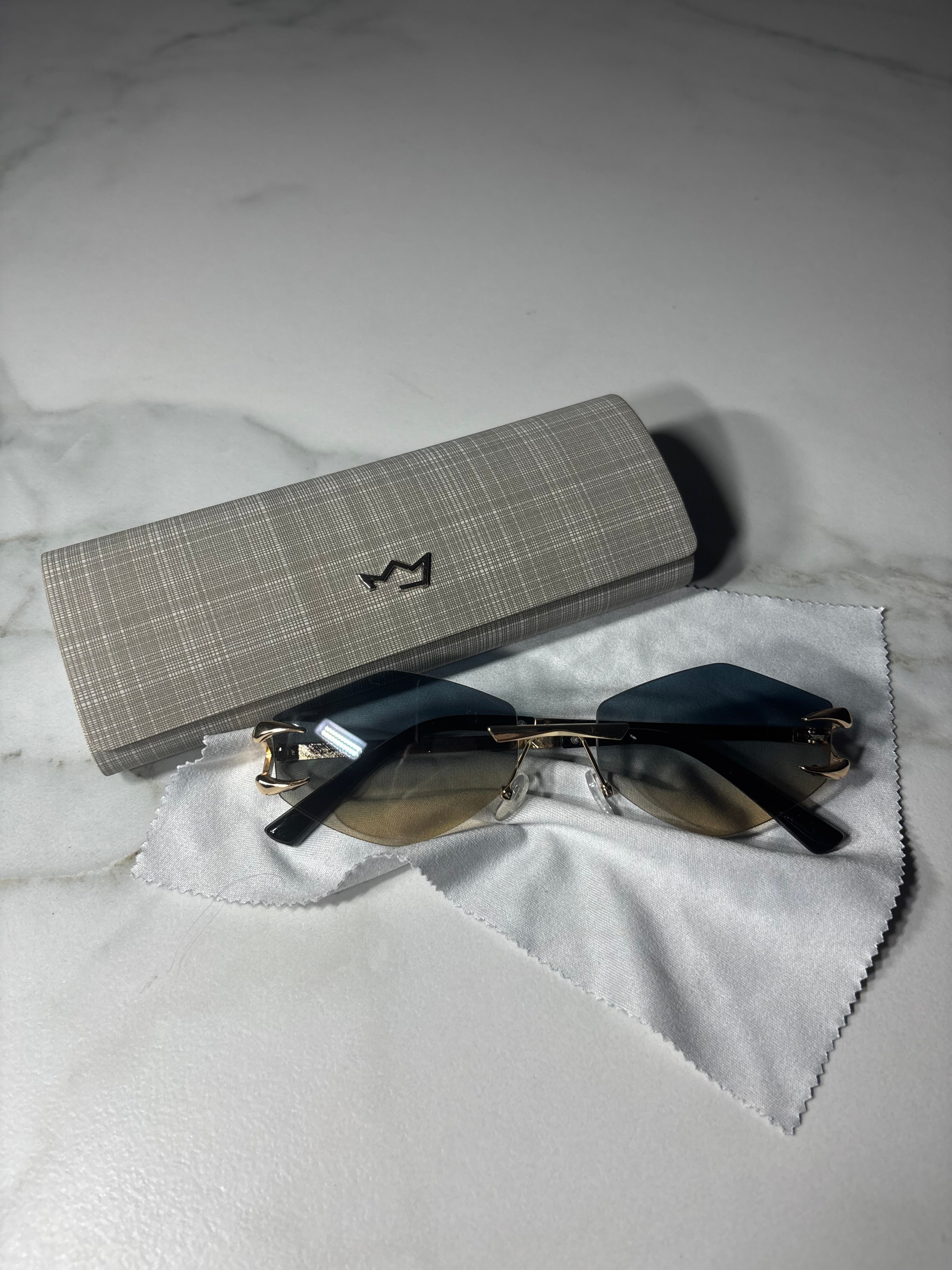 Zurich Moon – okulary fashion inspirowane precyzją Zurychu. Billion Moons