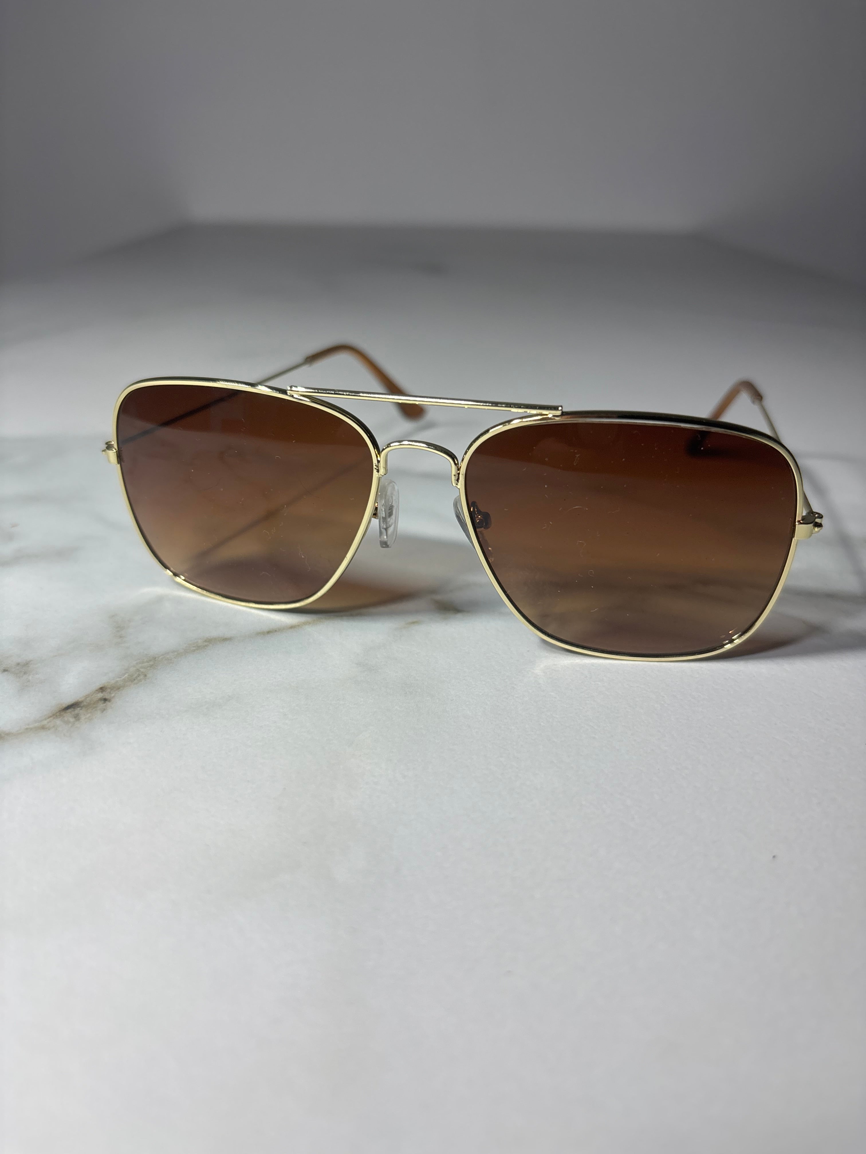 Korynt Moon – okulary fashion inspirowane historią Koryntu. Billion Moons