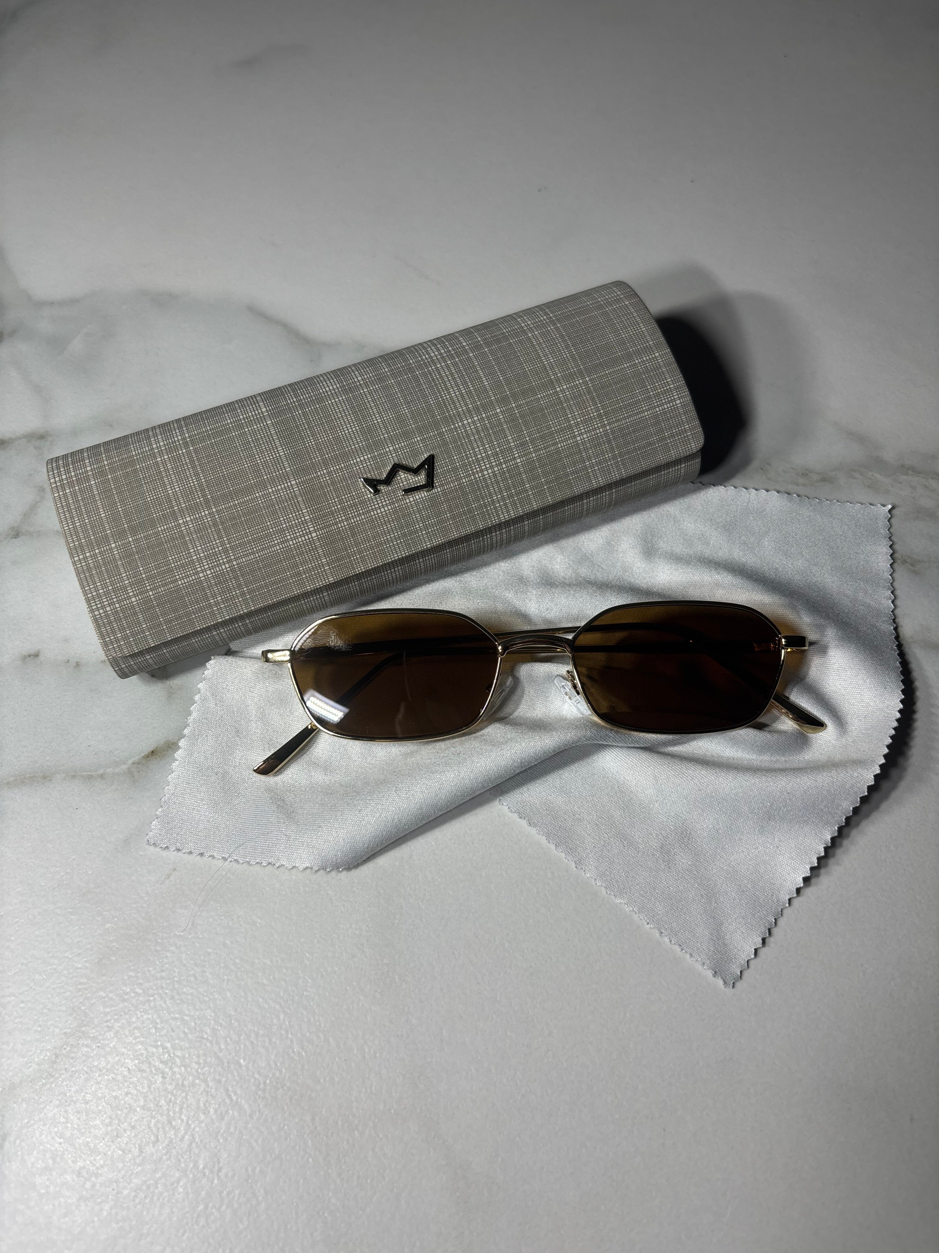 Palermo Moon – okulary fashion inspirowane klimatem Palermo. Billion Moons