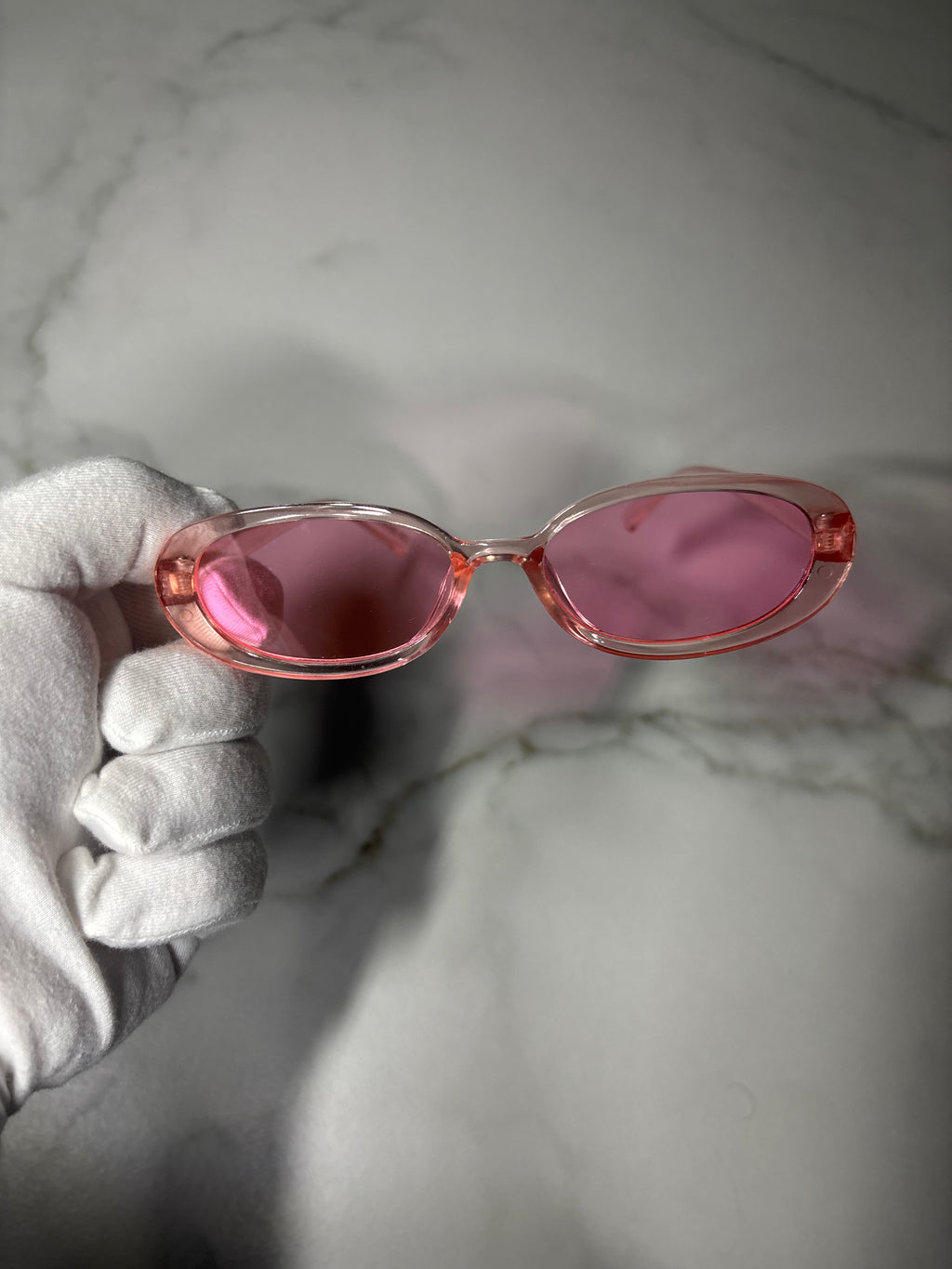 Edinburgh Moon – okulary fashion inspirowane spokojem Edynburga.
Billion Moons