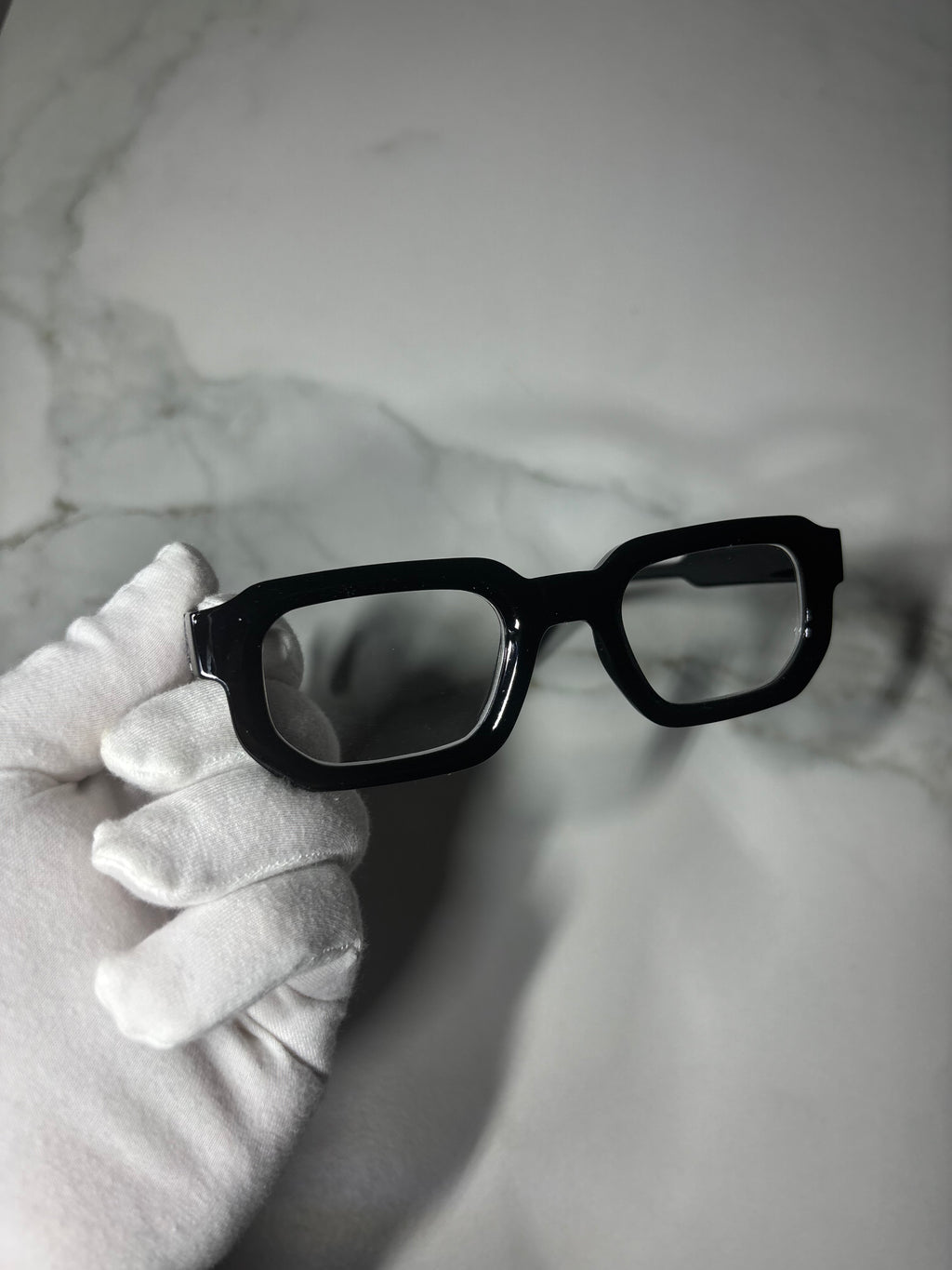 Warna Moon – okulary fashion inspirowane klimatem Warny.