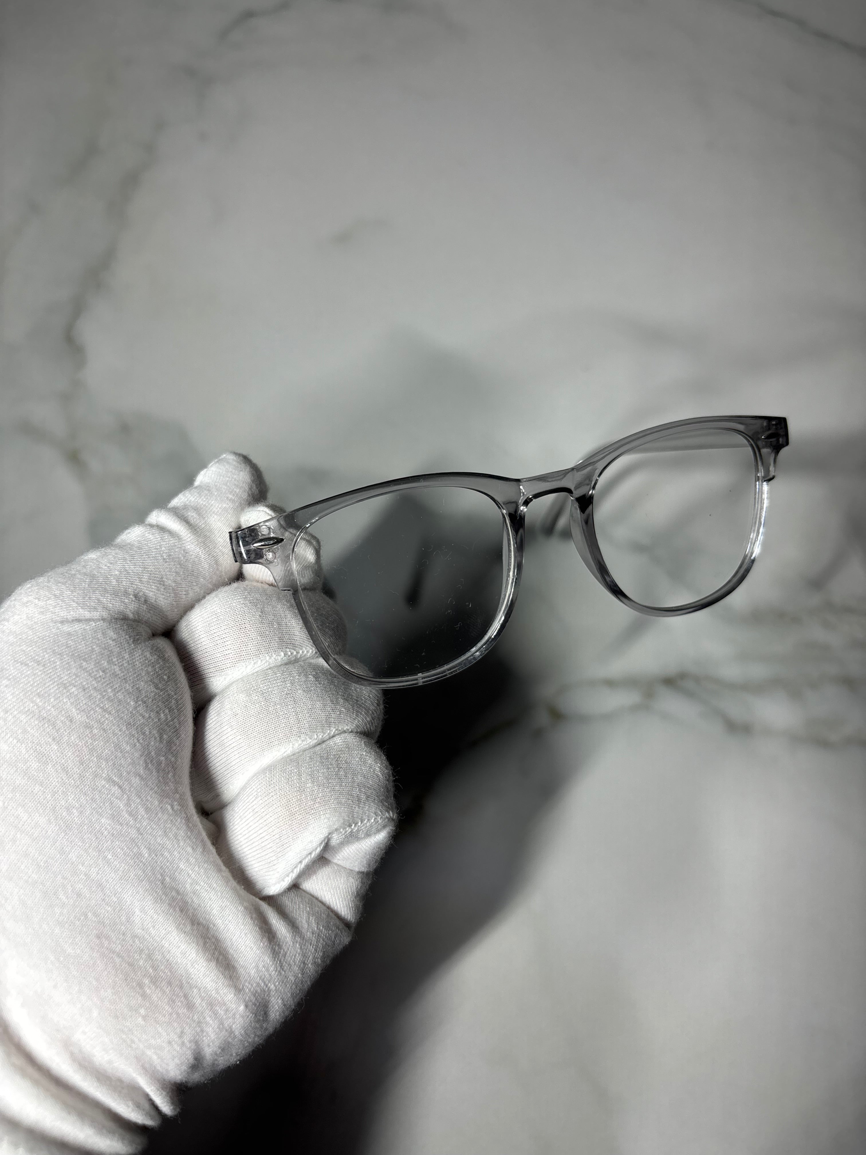 Detroit Moon – okulary inspirowane modernizmem Detroit
|Billion Moons