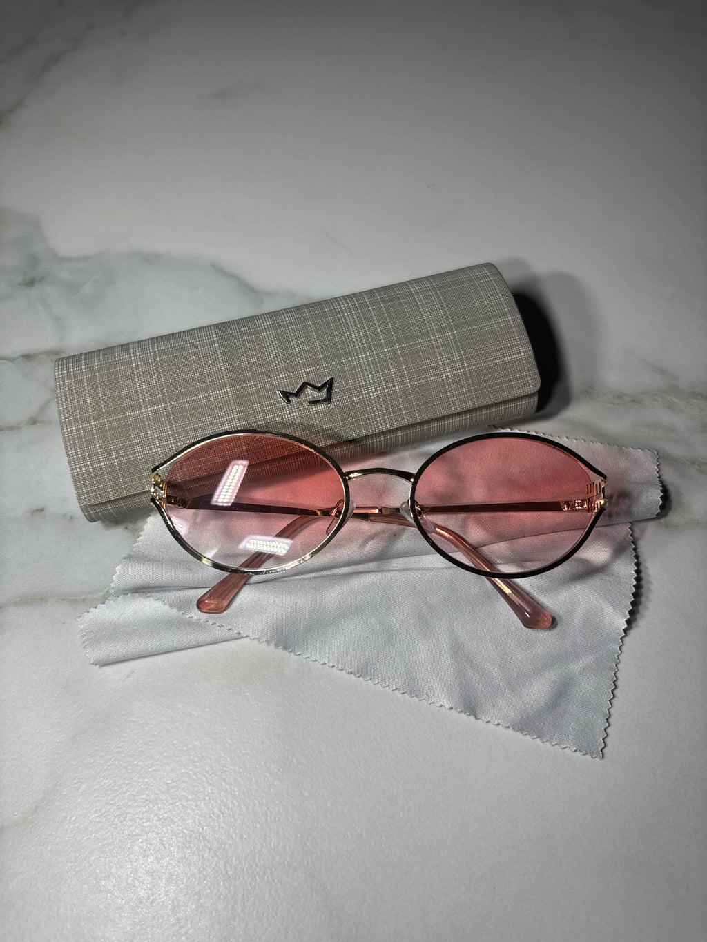 Alanya Moon – okulary fashion inspirowane światłem Alanyi. Billion Moons