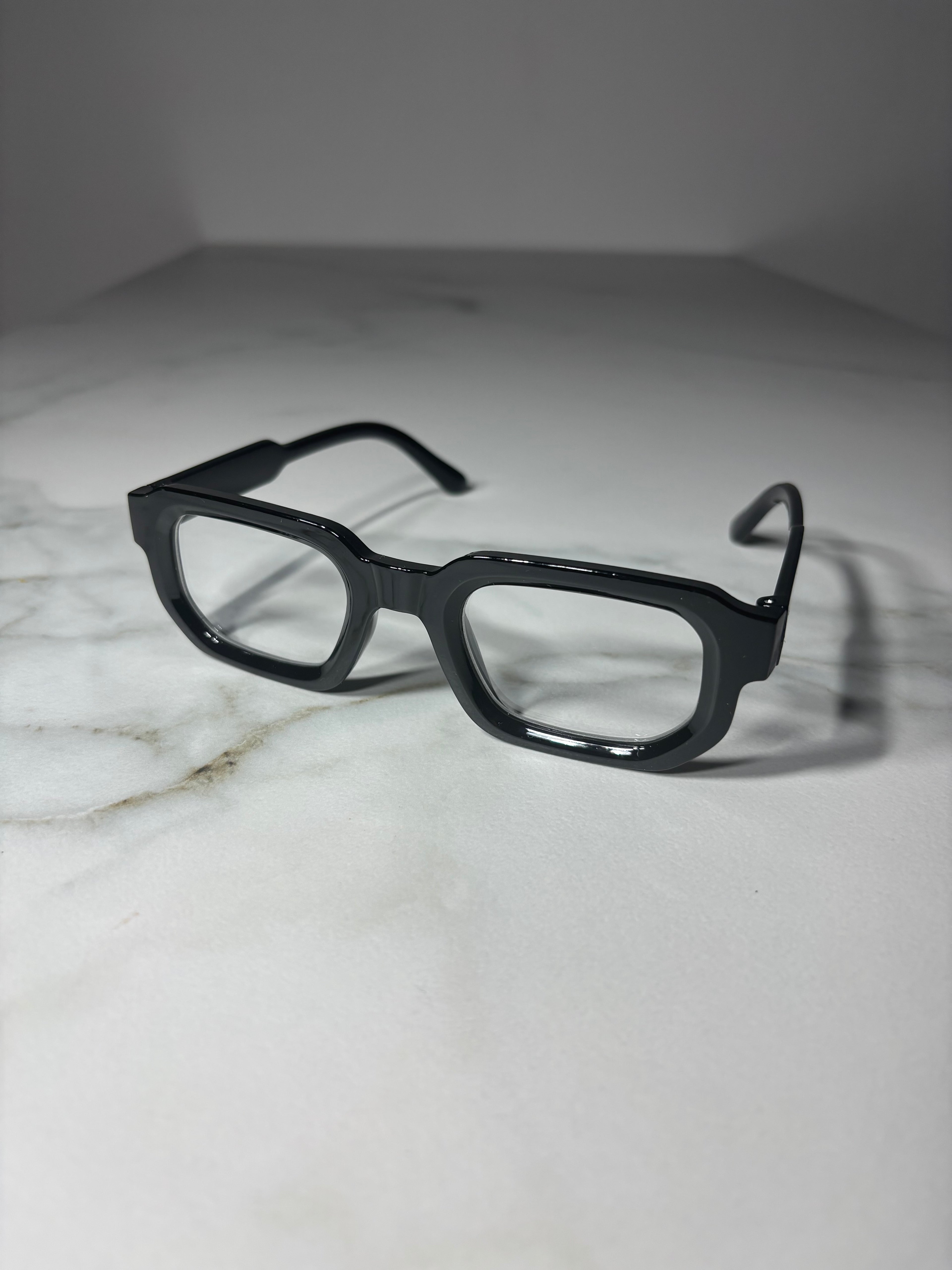 Warna Moon – okulary fashion inspirowane klimatem Warny.