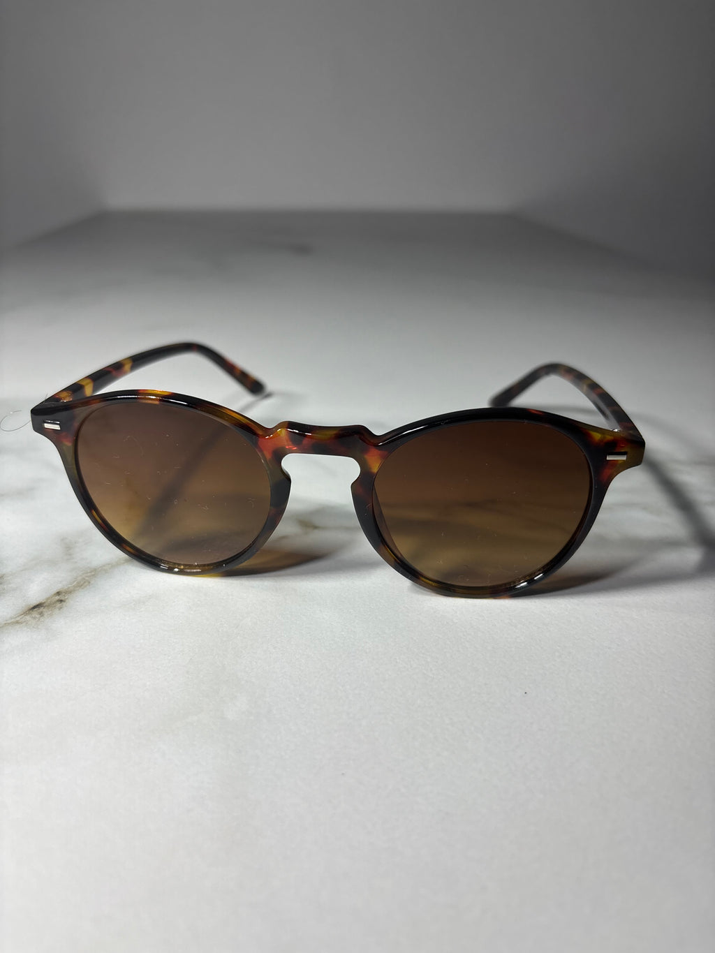 Stambuł Moon – okulary fashion inspirowane kontrastami Stambułu. Billion Moons