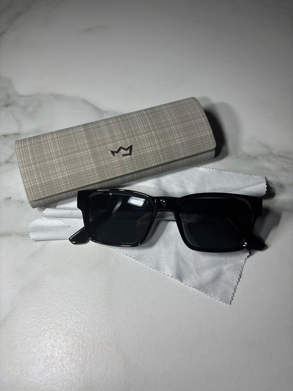 Katania Moon – okulary fashion inspirowane sycylijską Katanią. Billion Moons