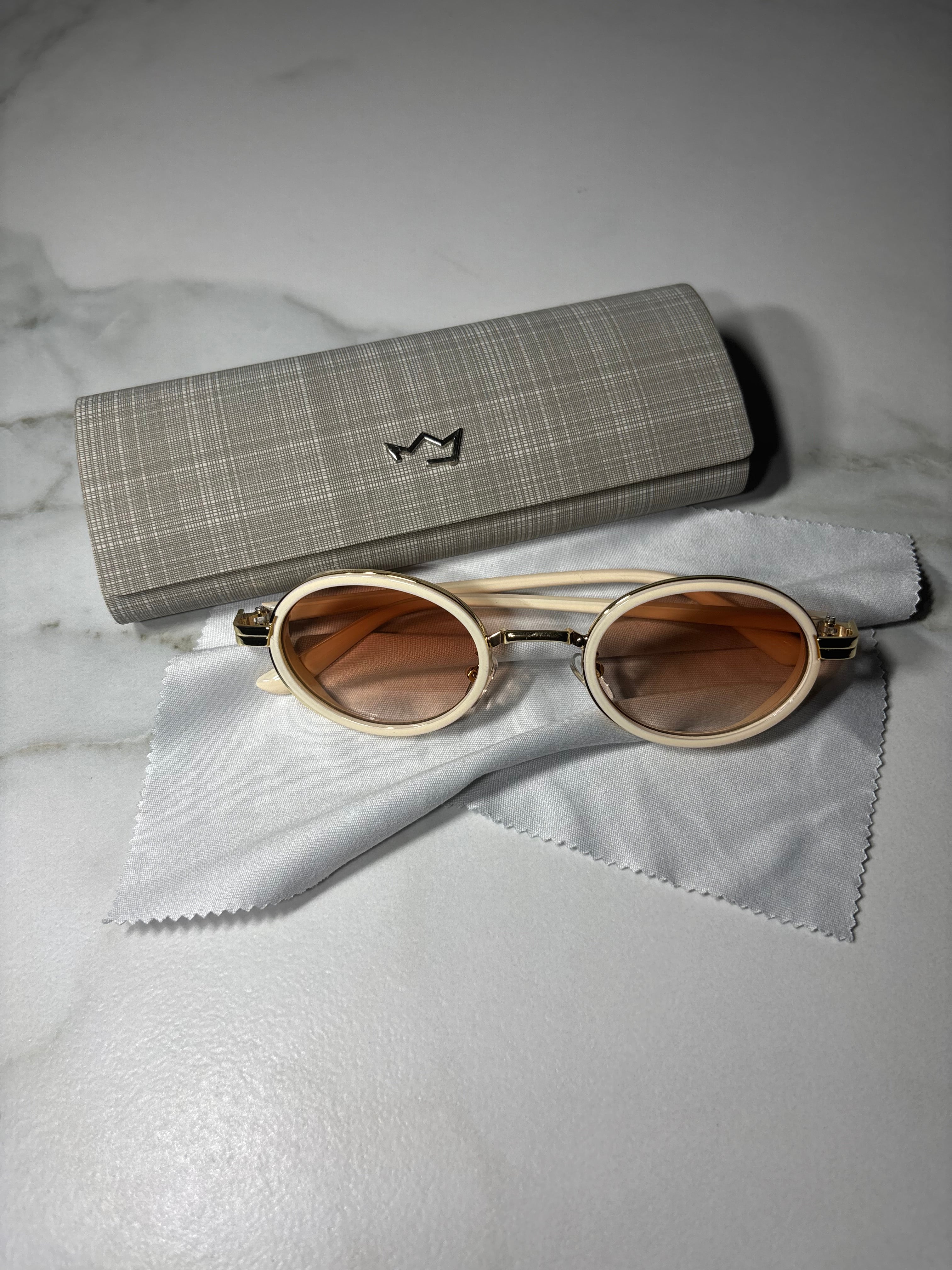 Bari Moon – okulary fashion inspirowane południowym Bari. Billion Moons