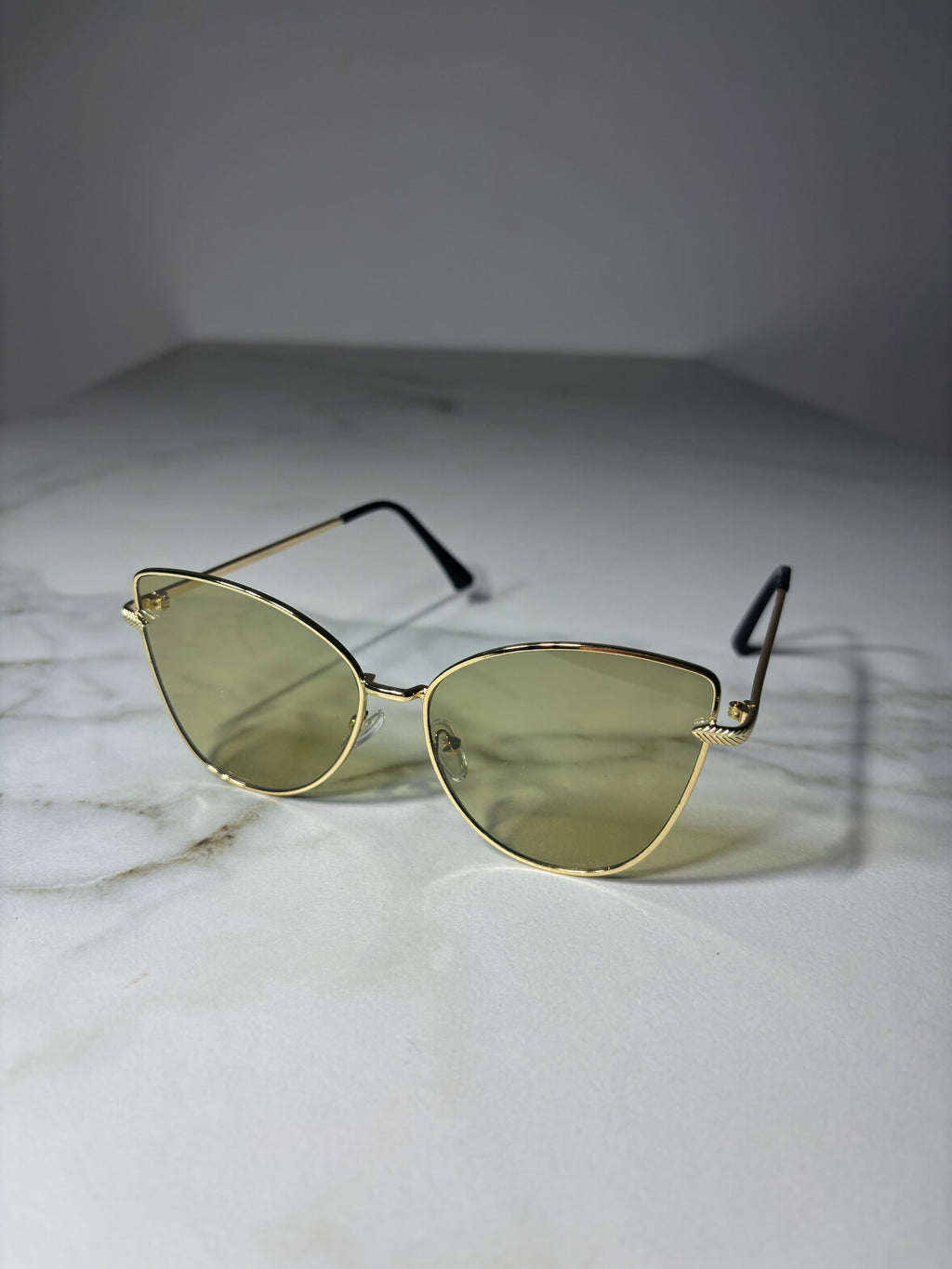 Lindos Moon – okulary fashion inspirowane jasnością Lindos. Billion Moons