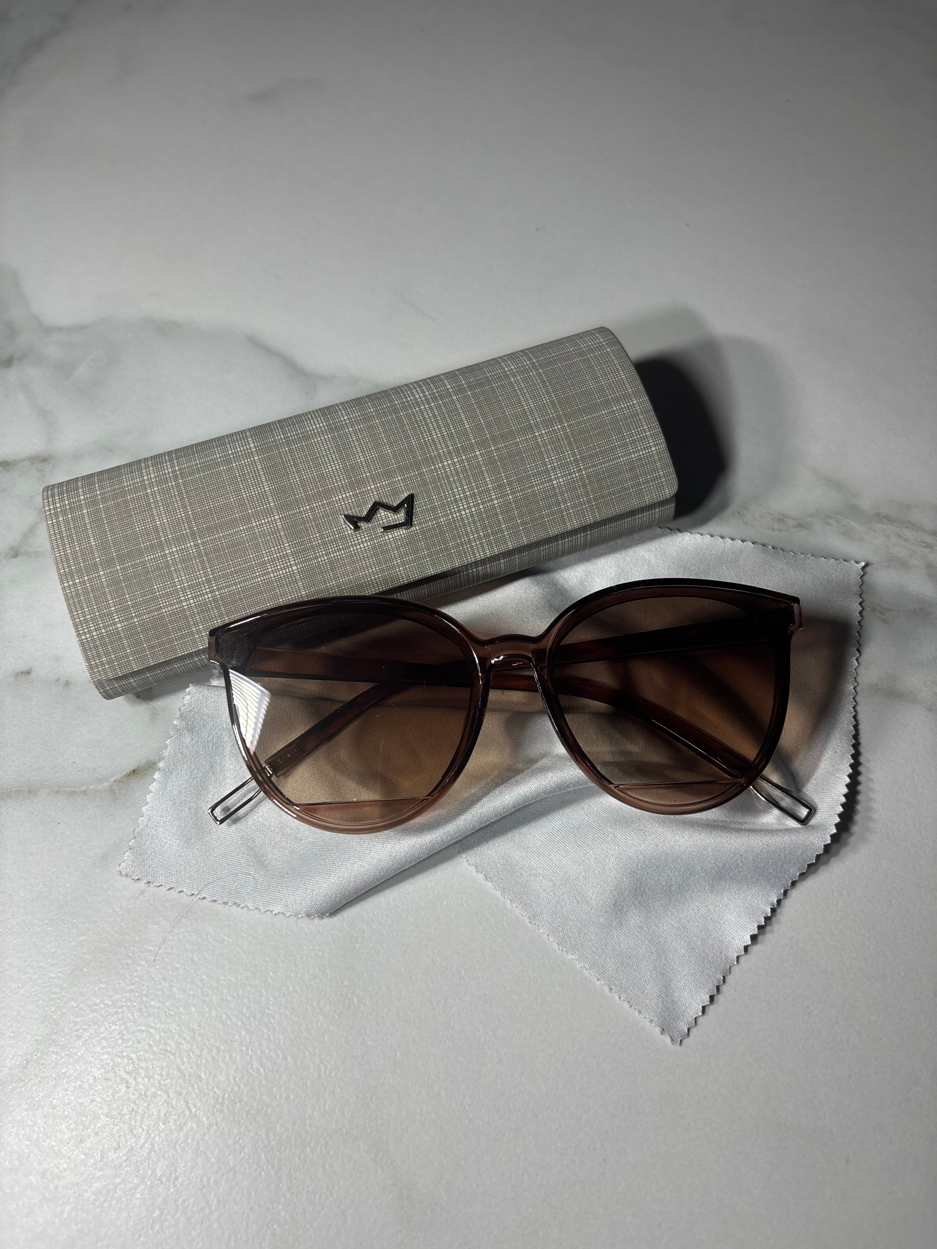 Montreal Moon – okulary fashion inspirowane stylem Montrealu. Billion Moons