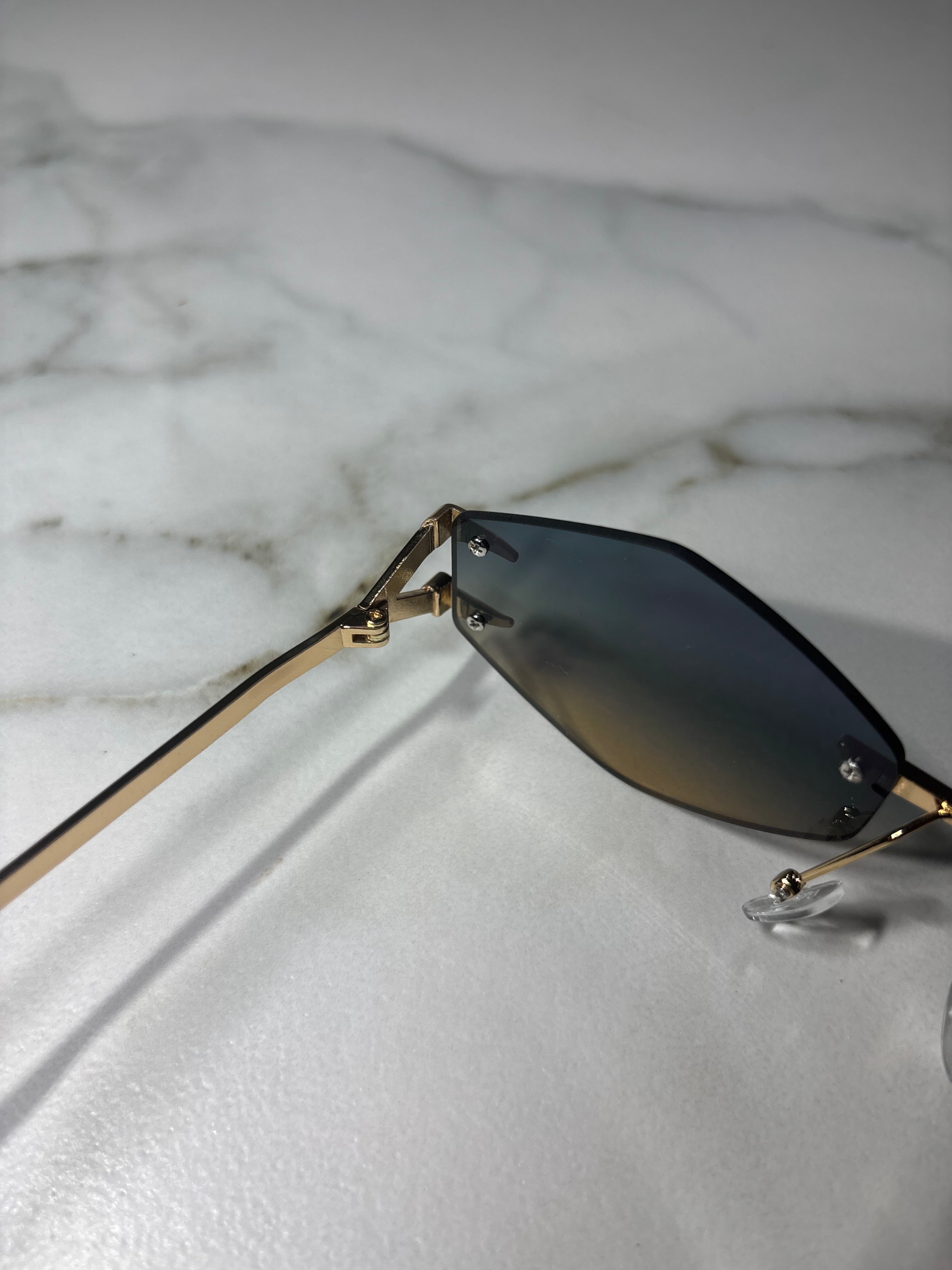 Zurich Moon – okulary fashion inspirowane precyzją Zurychu. Billion Moons