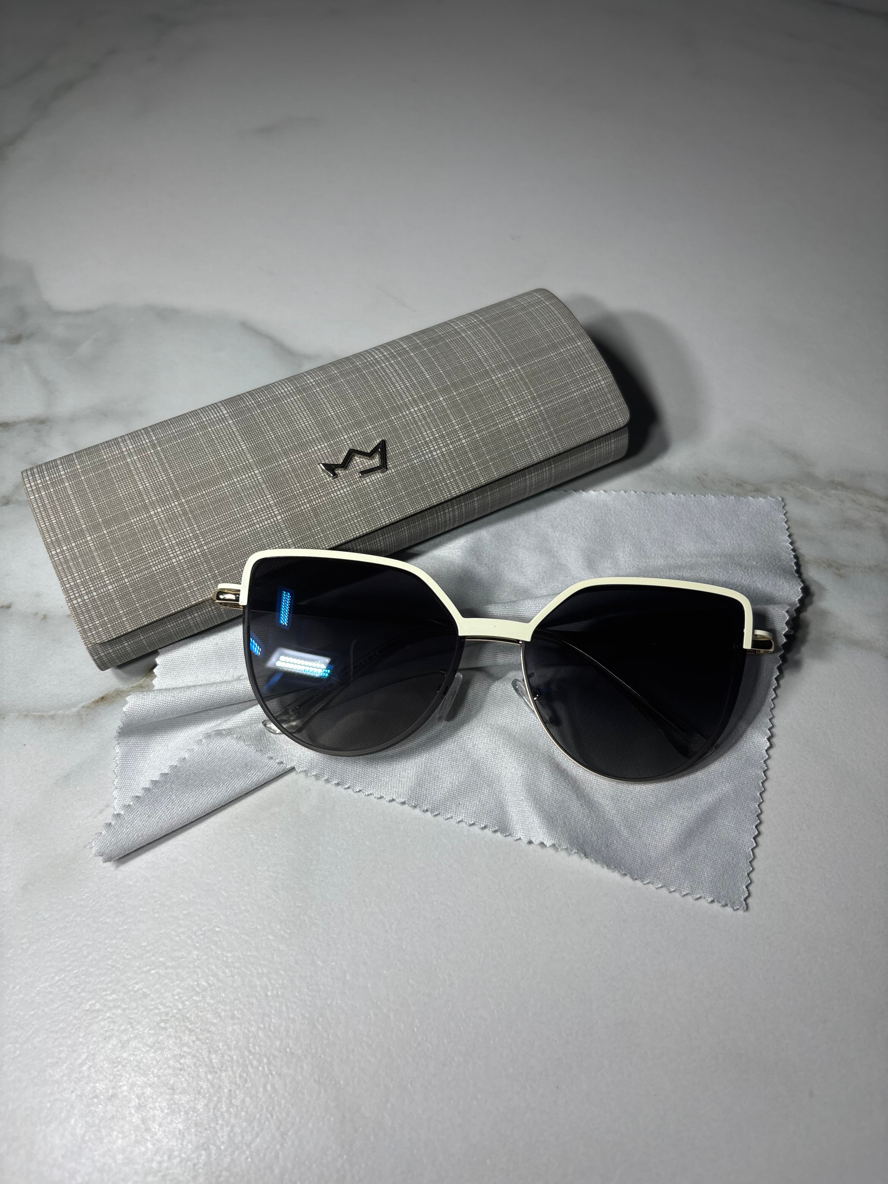 Kyoto Moon – okulary fashion inspirowane estetyką Kioto. Billion Moons